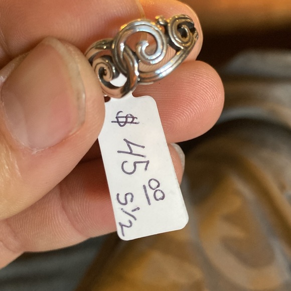 James Avery sterling silver ring - Picture 5 of 5